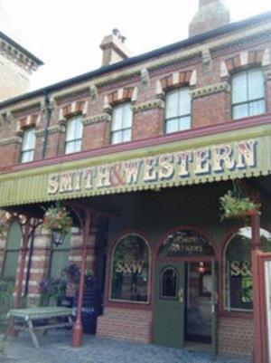 Smith And Western ロイヤル・タンブリッジ・ウェルズ エクステリア 写真